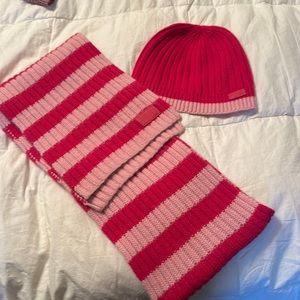 Coach hat and scarf